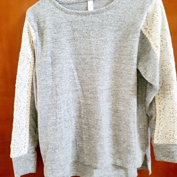 Flora Nikrooz women's lace sleeve top - Picture 2 of 12